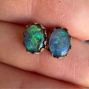 Vintage solid 14k yellow gold opal stud earrings